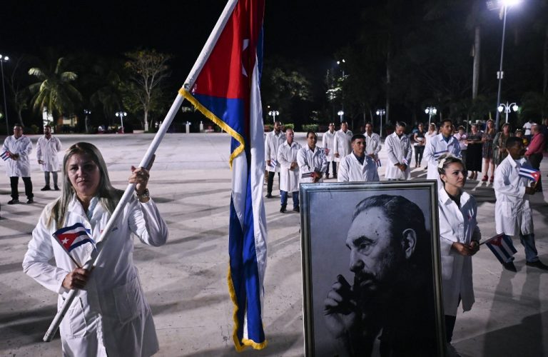 Líderes do Caribe defendem missões médicas cubanas e desafiam pressão dos EUA