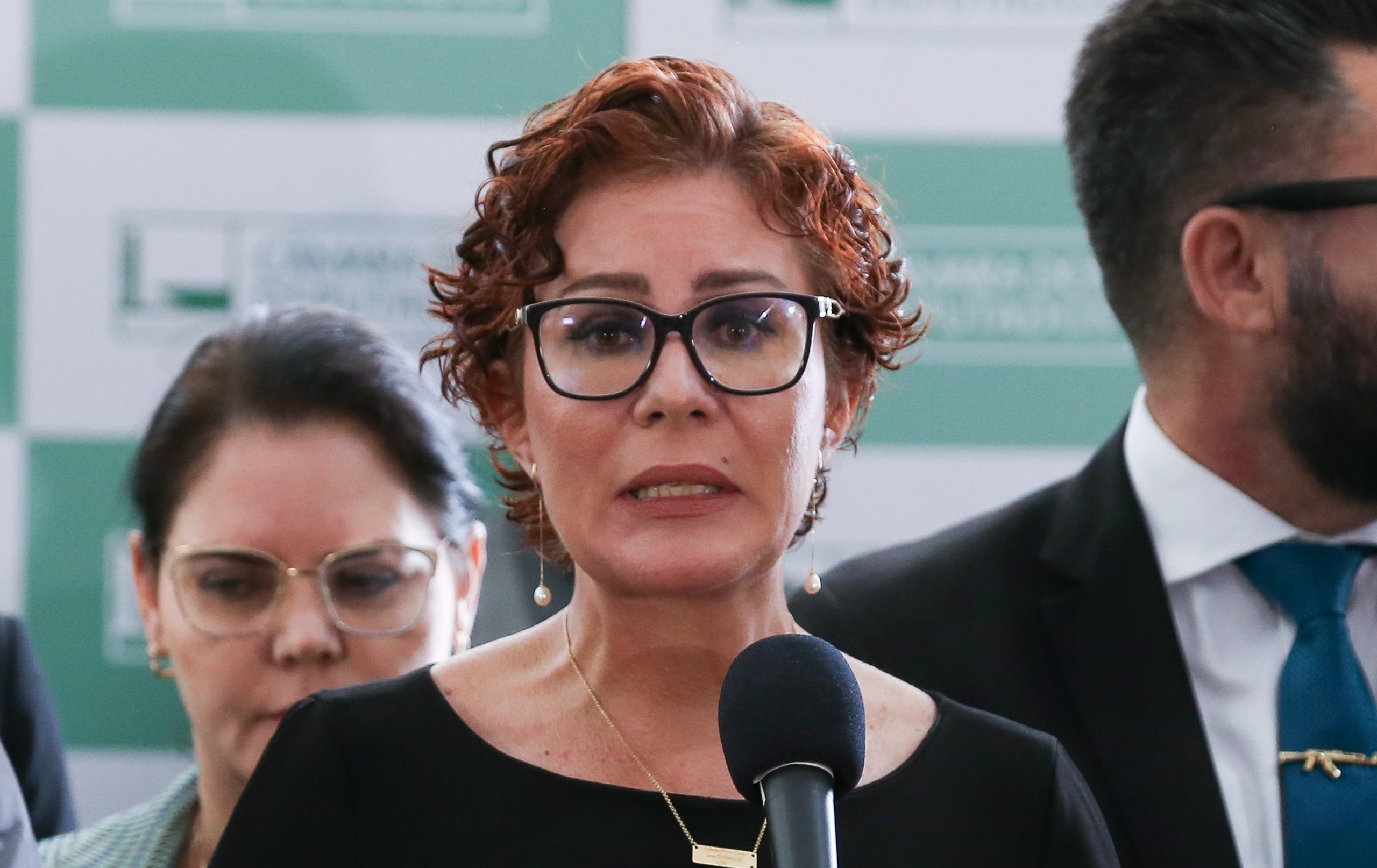 Brasília (DF) 02/08/2023 Deputada Carla Zambelli durante coletiva no salão verde da Câmara dos Deputados