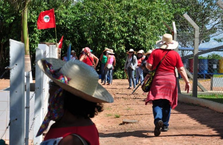 Justiça absolve sem-terra que ocuparam fazenda da Cutrale no interior de São Paulo