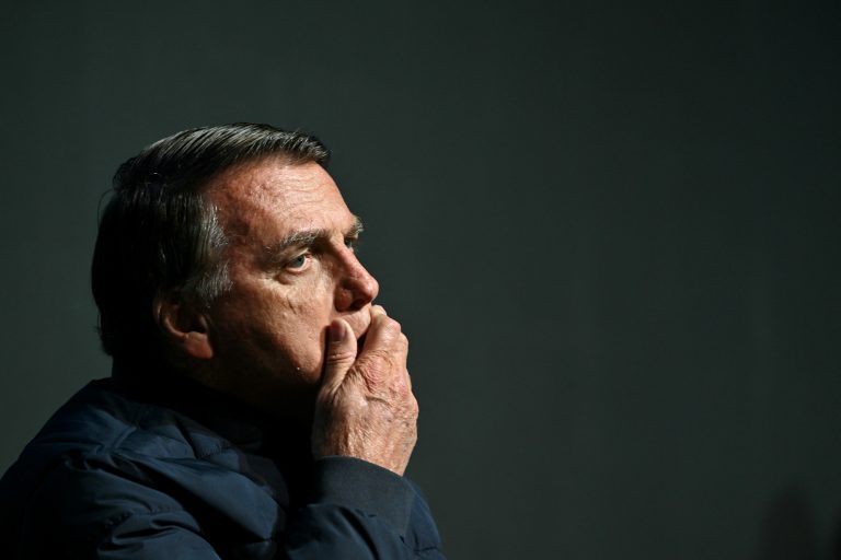 Bolsonaro admite conversa sobre Estado de Sítio e diz que prisão será 'o fim da vida'
