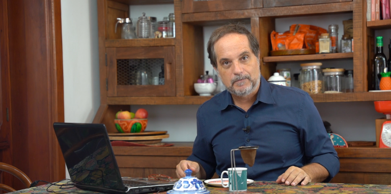 Tempero da Notícia: família Bolsonaro adota tática de confronto total contra o STF