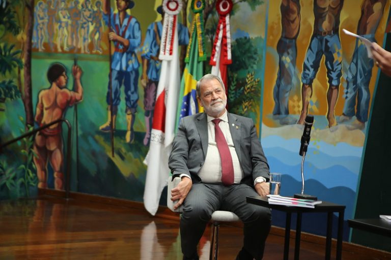 O nome da democracia são os direitos humanos — Visões Populares entrevista