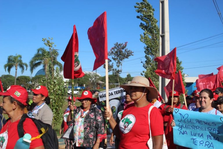 Reforma agrária empacou no Lula 3 por falta de vontade, Congresso conservador e pressão do agro