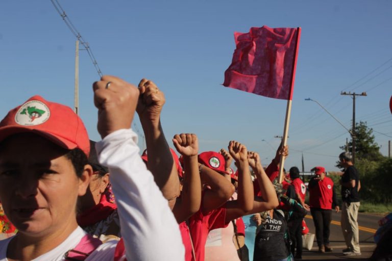 STF suspende despejo de mais de 100 famílias no Paraná