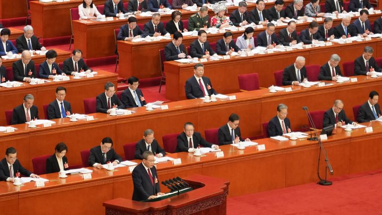 China quer crescer 5% em 2025 e aposta no consumo como principal motor da economia