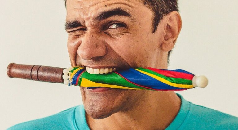 Professor propõe método para estimular todos os corpos a caírem no frevo