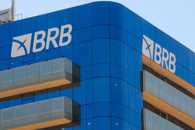 Justiça do DF barra compra do Banco Master pelo BRB