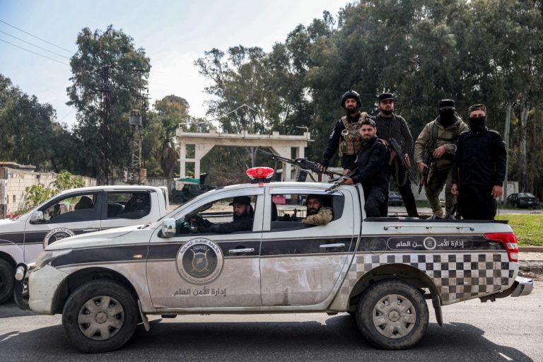 Síria anuncia fim de operação militar contra apoiadores de Bashar al-Assad; mais de mil morreram, diz observatório  