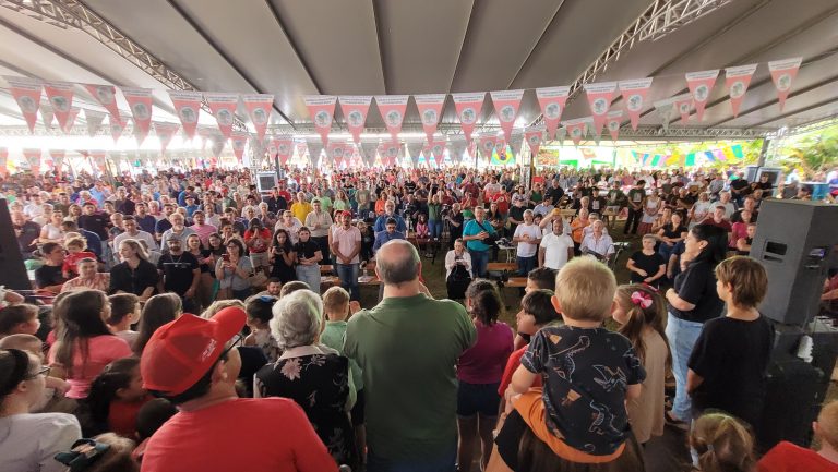 Festa e feira reafirmam importância das sementes crioulas e da agricultura camponesa