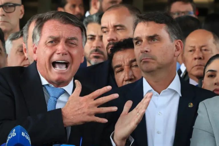 Em país marcado por golpes, decisão do STF de tornar Bolsonaro réu é histórica, dizem juristas