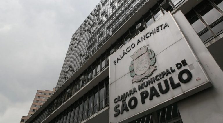 SP: vereador do MDB decidirá se comissão de educação será presidida por Psol ou PL