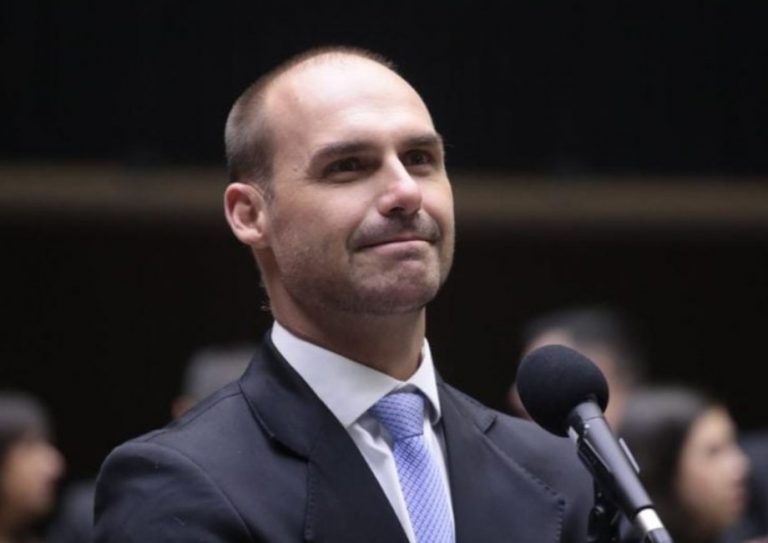 Desempenho parlamentar de Eduardo Bolsonaro teve maior queda em 2024