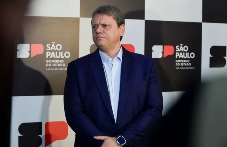 Em dois anos, Tarcísio de Freitas já vetou 238 projetos aprovados por deputados da Alesp