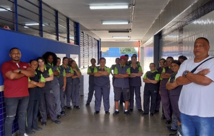 Funcionárias de limpeza de escolas da Prefeitura de SP relatam FGTS em atraso
