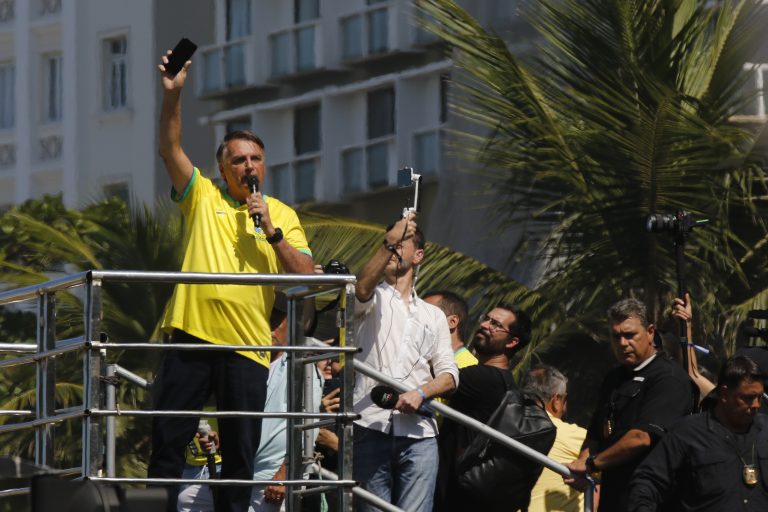 Denunciado pela PGR, Bolsonaro convoca ato para pedir anistia a golpistas do 8 de janeiro