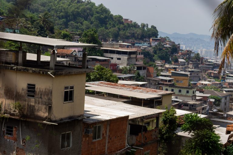 No Rio, curso gratuito oferece capacitação em comunicação comunitária para juventude de favela