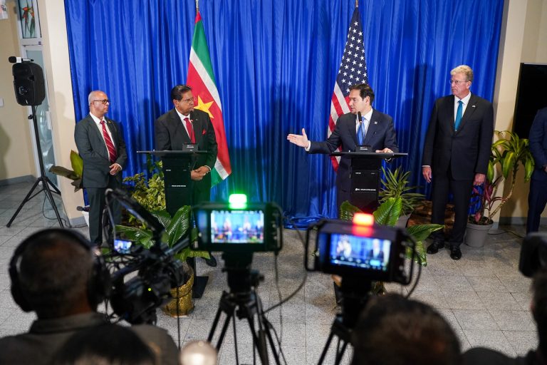 EUA ameaçam Venezuela sobre disputa por Essequibo e Maduro responde: ‘Imbecil’