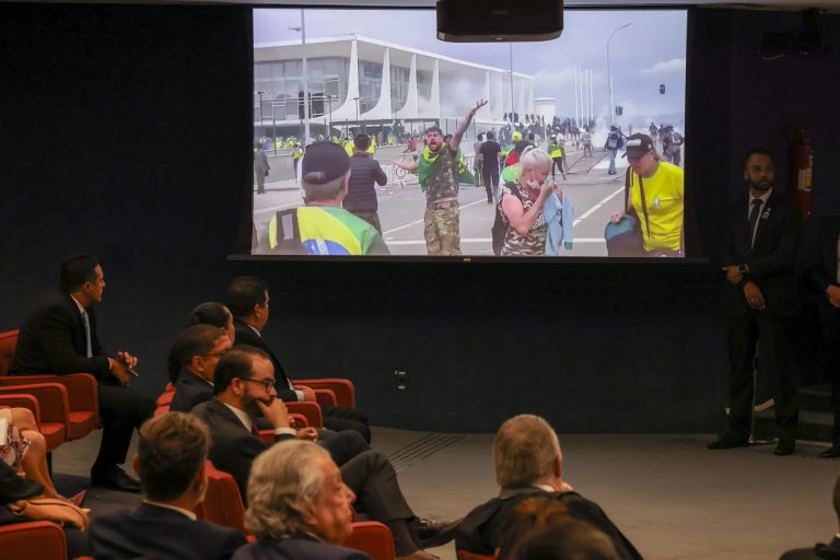 Todos réus: STF aprova por abertura de ação penal contra mais 6 pessoas por tentativa de golpe