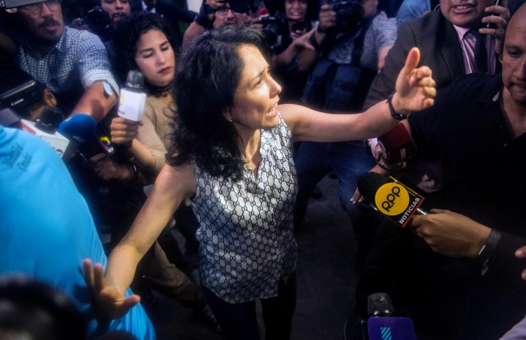 Ex-primeira-dama do Peru pede asilo em embaixada do Brasil; ela foi condenada por corrupção