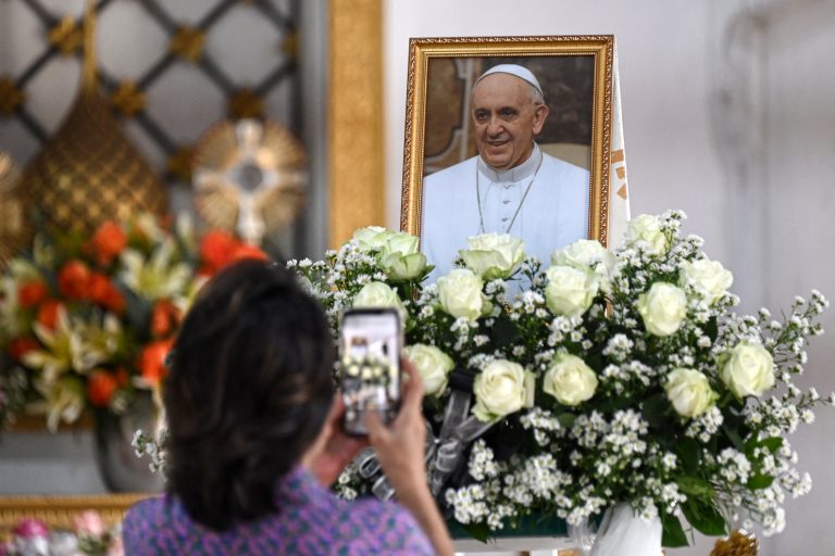 Líderes mundiais lamentam morte de papa Francisco; veja as mensagens