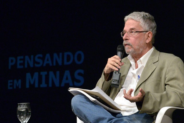 Não foi só uma pichação de batom - Visões Populares entrevista