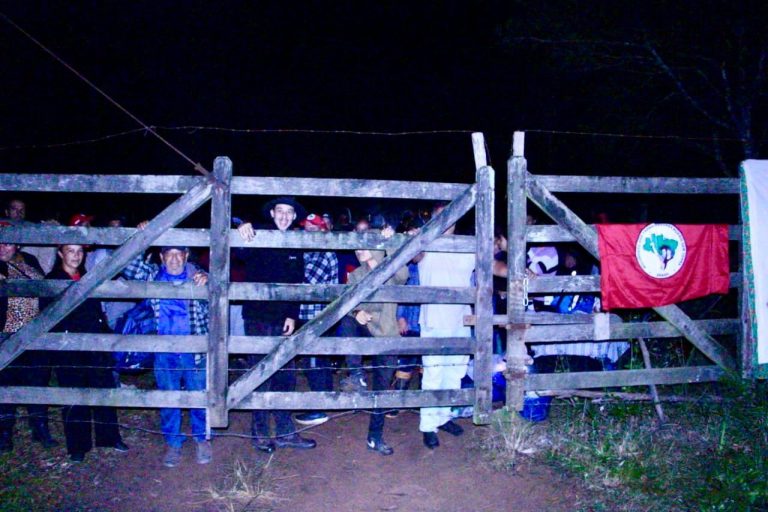 Cerca de 400 famílias do MST ocupam área da CEEE Transmissão em Triunfo (RS)