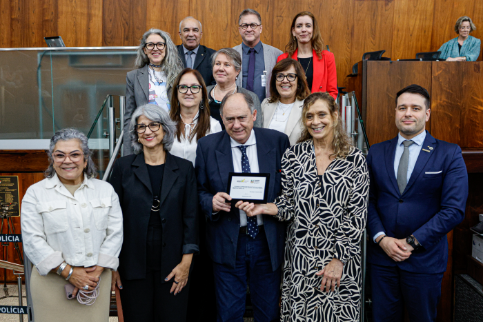 Fundação Ecarta recebe homenagem na Assembleia pelos 20 anos de atuação