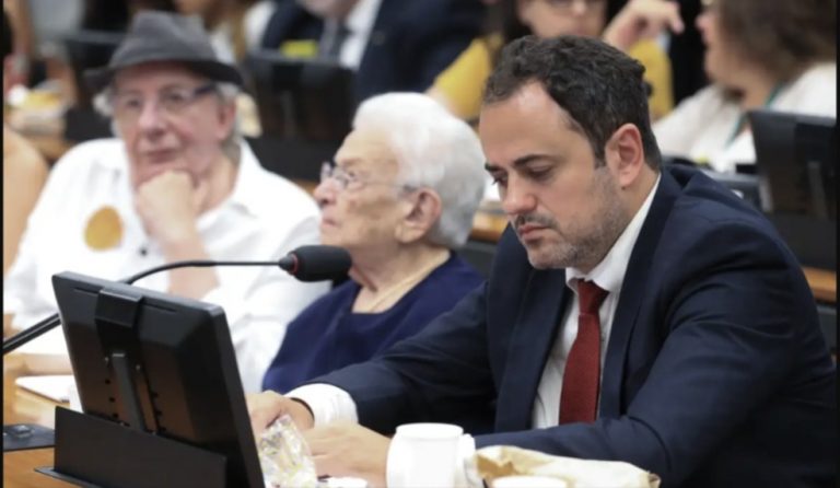 Glauber Braga alega 'perseguição política' e falhas processuais em recurso contra cassação