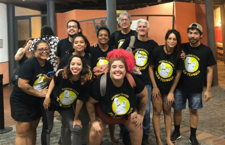 Grupo teatral realiza encenações em locais que marcaram a repressão da ditadura no Recife (PE)