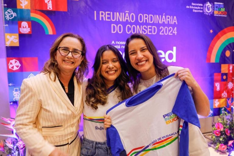 Promessa de Lyra para abril, entrega completa do fardamento escolar em PE segue sem previsão