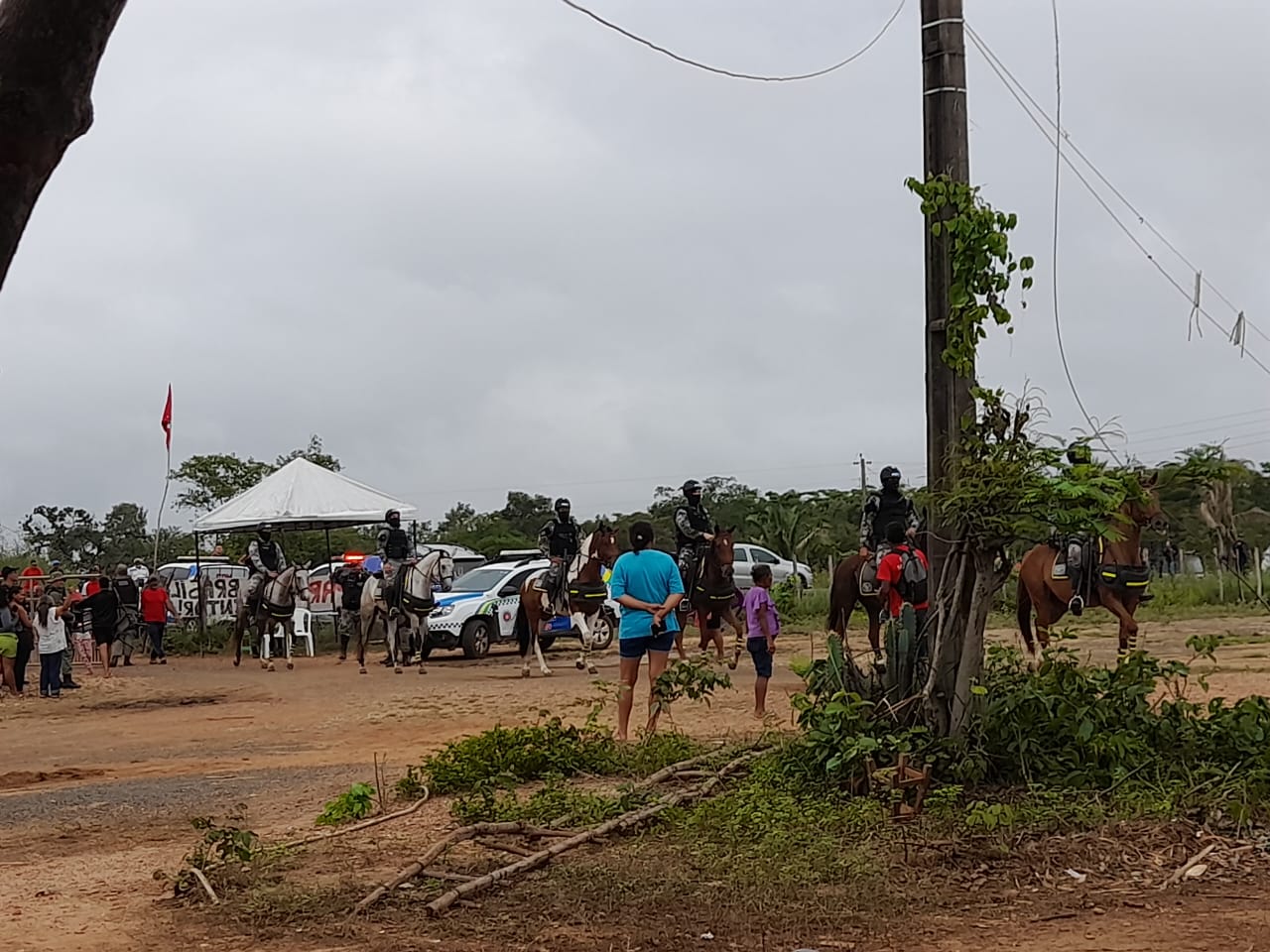 Polícia chega a acampamento do MST no Piauí para realizar o despejo