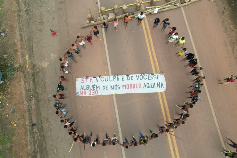 Indígenas Munduruku liberam rodovia BR-163 após duas semanas de protestos no Pará