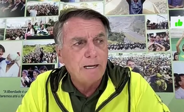 Bolsonaro admite medo de prisão: 'A possibilidade existe'
