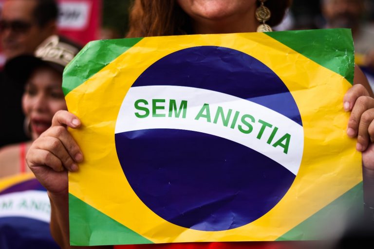 Quaest: maioria dos brasileiros é contra anistia para envolvidos nos atos golpistas de 8/1
