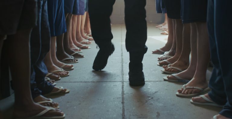 Racismo estrutural é o fio condutor do filme 'Reconhecidos' que aborda erros do judiciário