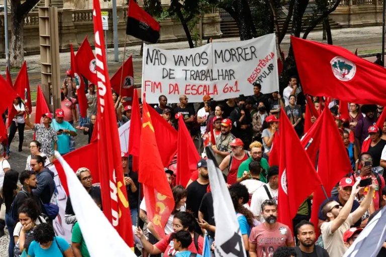 1° de maio: a urgência do fim da escala 6x1 numa sociedade adoecida