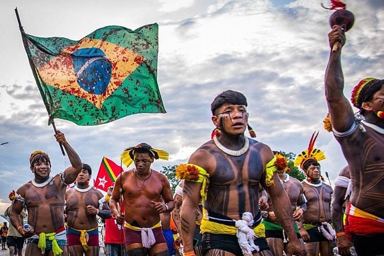 A resposta somos nós: demarcar as terras indígenas é o mínimo