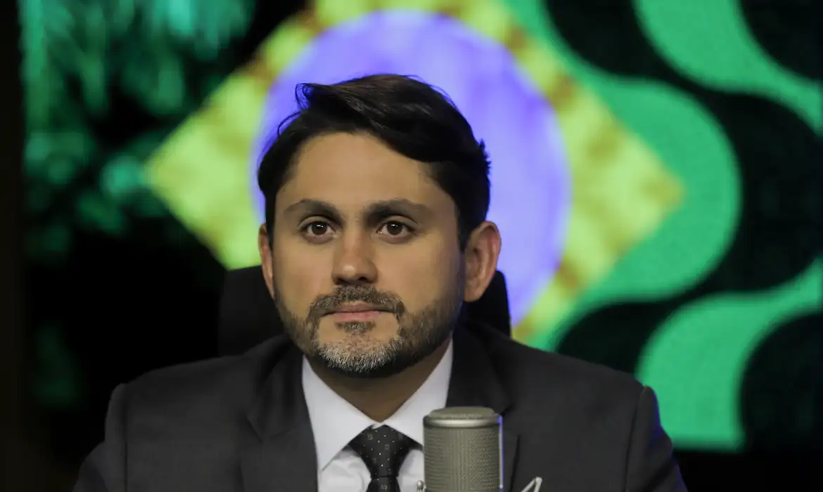 O ministro das Comunicações, Juscelino Filho