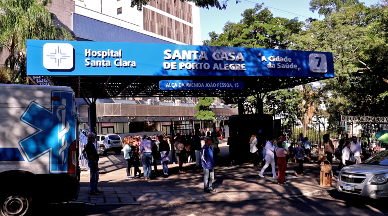 População enfrenta hospitais lotados e longa espera para exames e consultas no RS