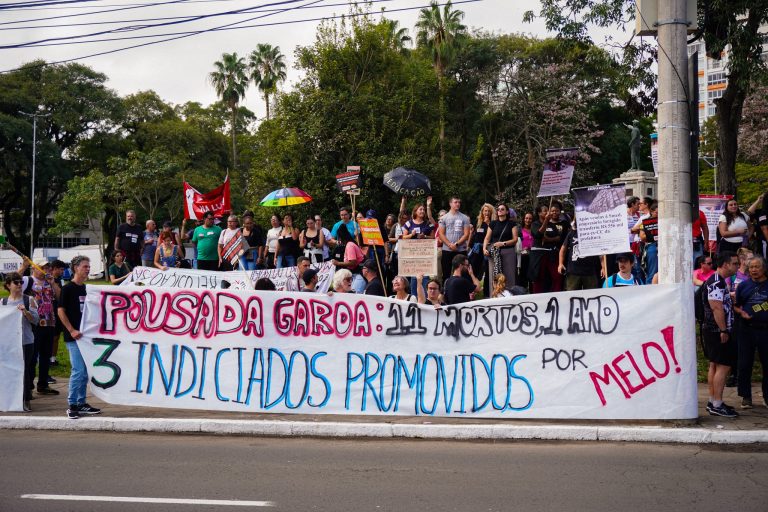 Municipários da Capital em greve são impedidos de se manifestar próximo ao evento South Summit