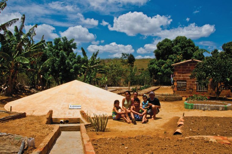 Comitiva internacional visita Agreste de PE para conhecer tecnologias de adaptação climática