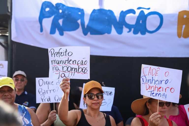 Com medo de nova tragédia, moradores de Canoas (RS) cobram avanço em ações de prevenção