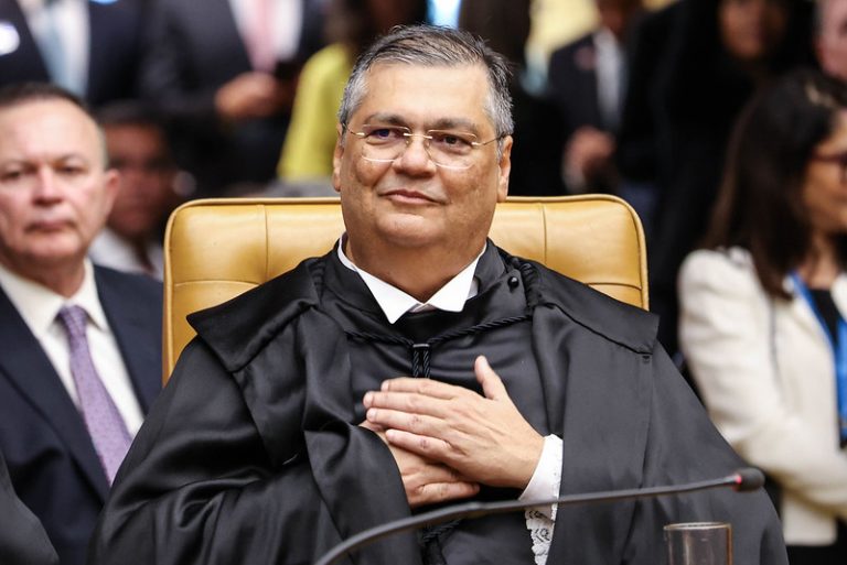 Ministro do STF, Flávio Dino ministra aula de abertura do semestre na UFPE, nesta segunda (5)