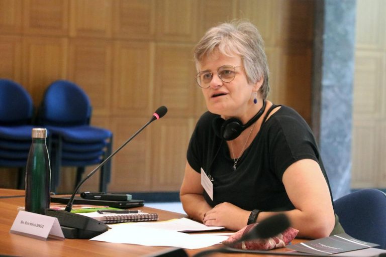 "Não podemos ser ingênuos", diz Pastora Romi sobre a nova escolha Papal