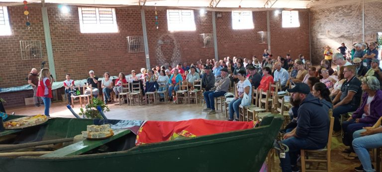 Comunidades de Cruzeiro do Sul realizam ato pela vida um ano após a enchente