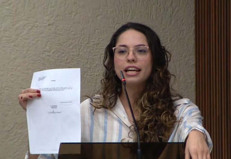 Após novo atestado de Ricardo Arruda (PL), deputada do PT aciona MP no Paraná