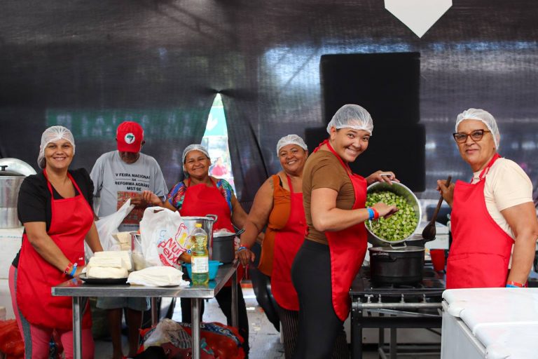 Começa a Feira do MST: 'Os que fazem ocupação são os mesmos que produzem alimentos saudáveis'