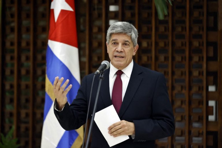 Cuba reafirma disposição ao diálogo com EUA, mas critica hostilidade crescente