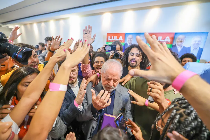 Lula em evento com evangélicos em 2022, onde entregou carta com compromissos aos religiosos em São Paulo