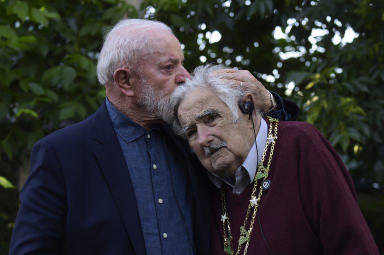 'Grande amigo do Brasil', diz Itamaraty sobre Mujica; políticos lamentam morte do ex-presidente